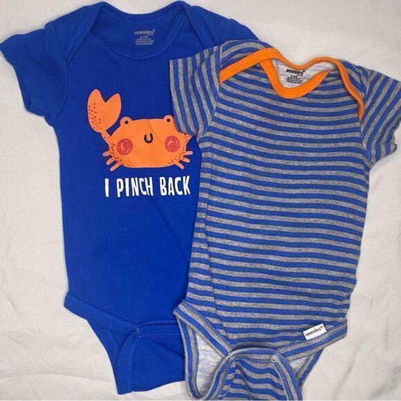 2 Baby Onsie Brand Onsie’s Size 0-3M - Picture 1 of 5